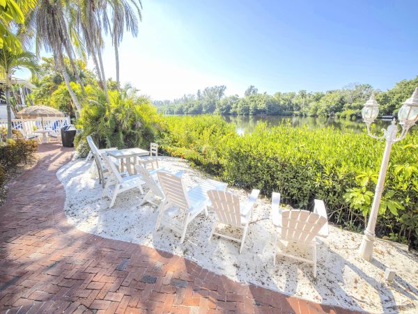 Siesta Key Vacation Bungalow One Bedroom
