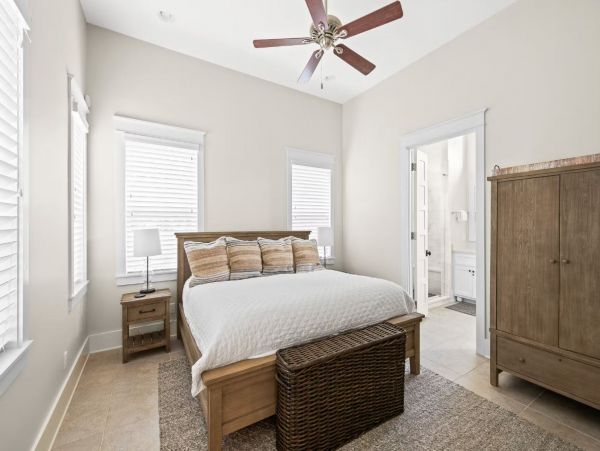 Santa Rosa Beach Four Bedroom Vacation Home Sleeps 14