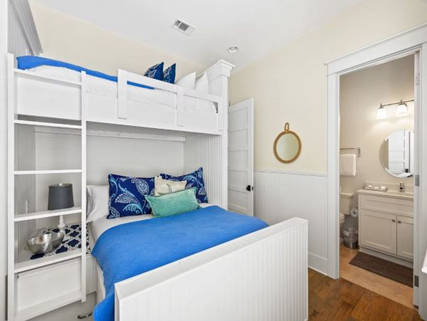 Santa Rosa Beach Four Bedroom Vacation Home Sleeps 14
