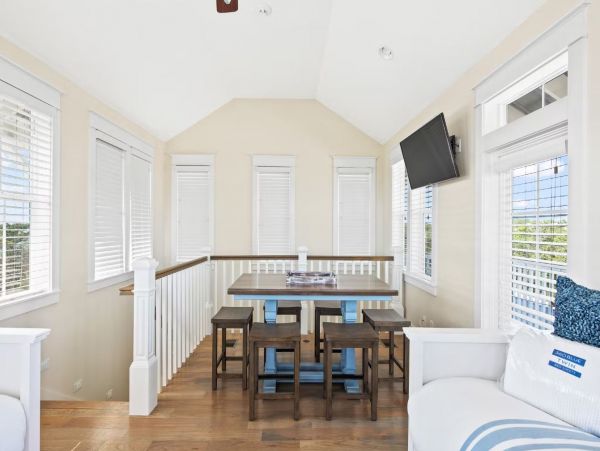 Santa Rosa Beach Four Bedroom Vacation Home Sleeps 14