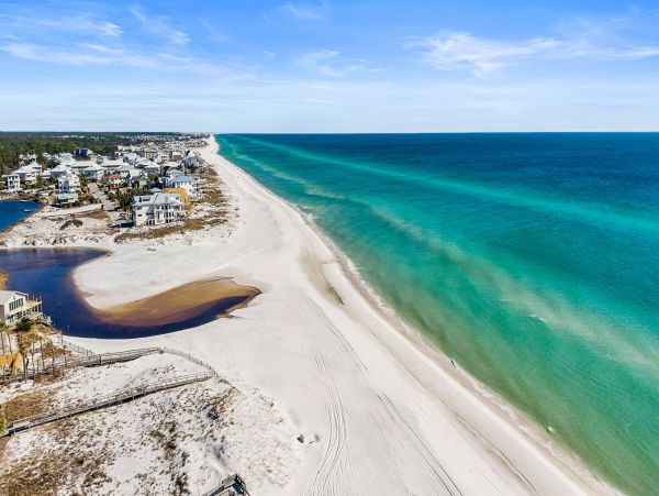 Adorable Beach Vacation Cottage 4 Bedroom Sleeps 11