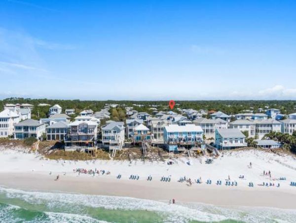 Adorable Beach Vacation Cottage 4 Bedroom Sleeps 11