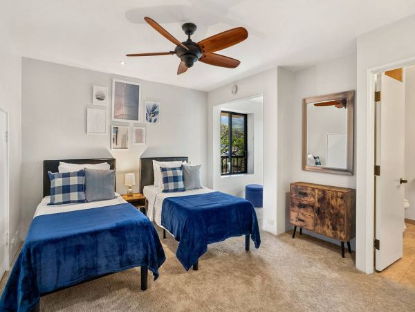 Spacious Top Floor 2 Bedroom Condo with Spectacular Views
