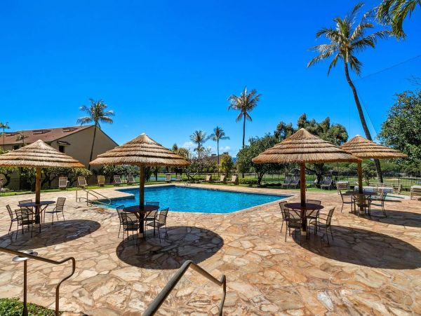 Spacious Top Floor 2 Bedroom Condo with Spectacular Views