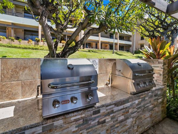 Spacious Top Floor 2 Bedroom Condo with Spectacular Views