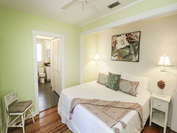 Anna Maria Island Holmes Beach Home 1018069
