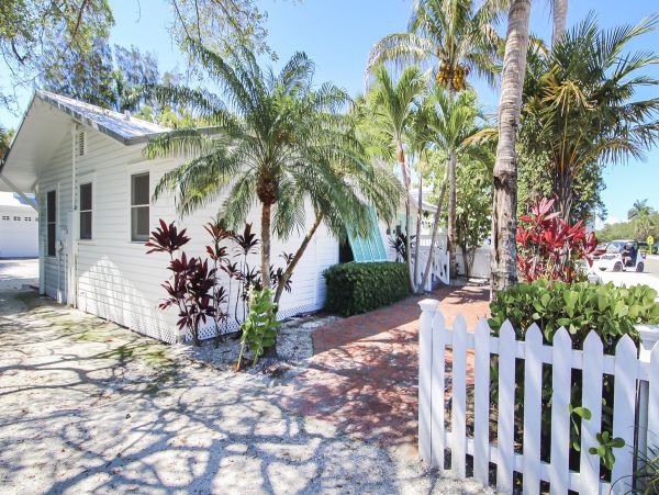 Anna Maria Island Holmes Beach Home 1018069
