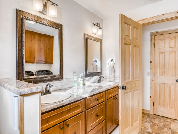 Breckenridge Home 1018106