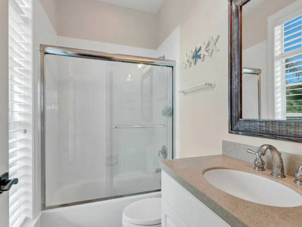Holmes Beach Vacation Rental Private Pool & Beach Access