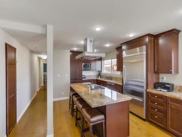 Bayfront Five Bedroom Vacation Penthouse in Mission Beach