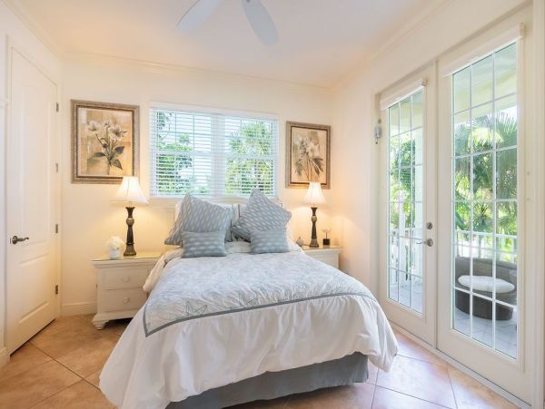 Anna Maria Vacation Pool Home With Four Bedrooms