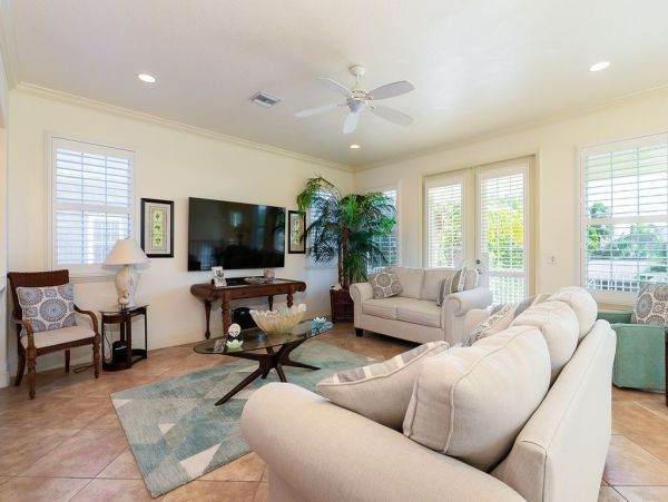 Anna Maria Vacation Pool Home With Four Bedrooms