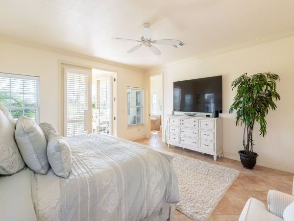 Anna Maria Vacation Pool Home With Four Bedrooms