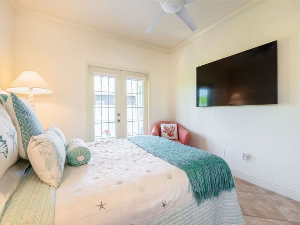 Anna Maria Vacation Pool Home With Four Bedrooms