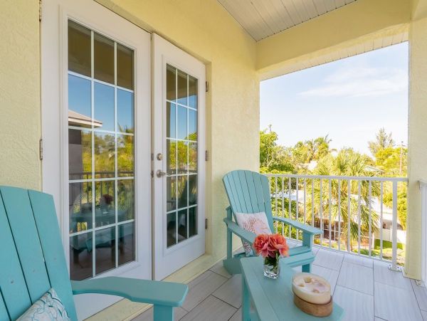 Anna Maria Vacation Pool Home With Four Bedrooms