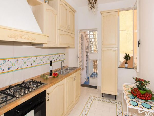 Positano Gorgeous Vacation Villa Sleeps 12 Guests