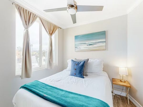 Mission Beach Five Bedroom Rental Condo with Bay Views