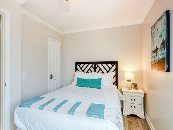 Mission Beach Five Bedroom Rental Condo with Bay Views