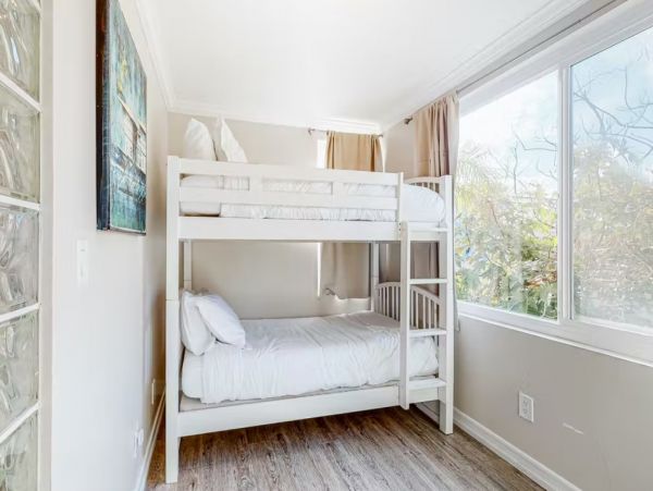 Mission Beach Five Bedroom Rental Condo with Bay Views