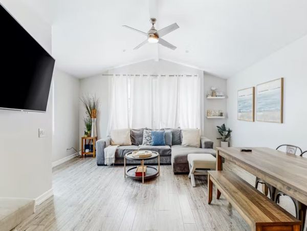 Mission Beach Five Bedroom Rental Condo with Bay Views