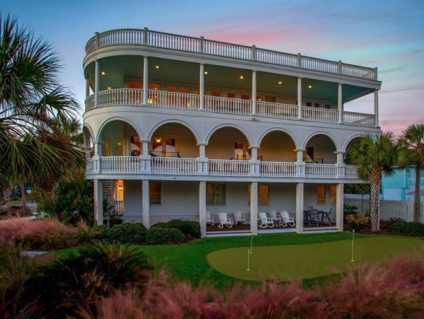 Isle of Palms Luxury Vacation Home Sleeps
