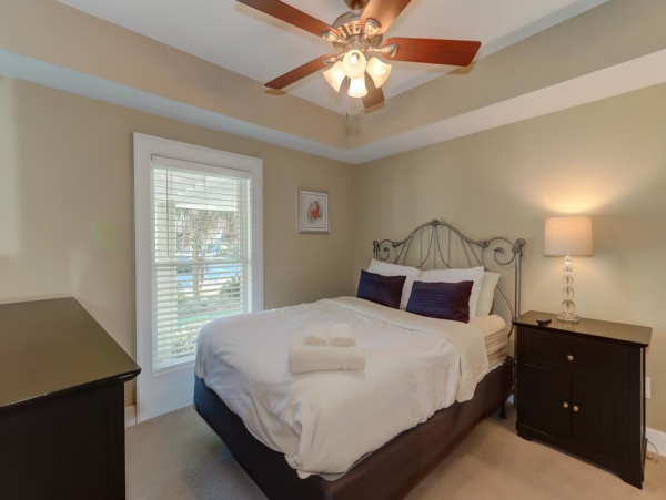 Isle of Palms Luxury Vacation Home Sleeps