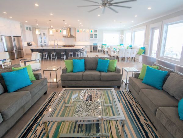 On Beach Vacation Pool Villa 12 Bedroom in Ocean Isle Beach