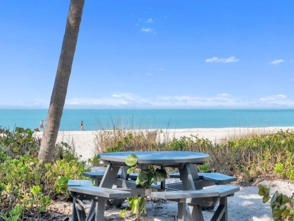 Longboat Key Beachfront Condo - Gulf of Mexico Vacation Rental with Ocean Views