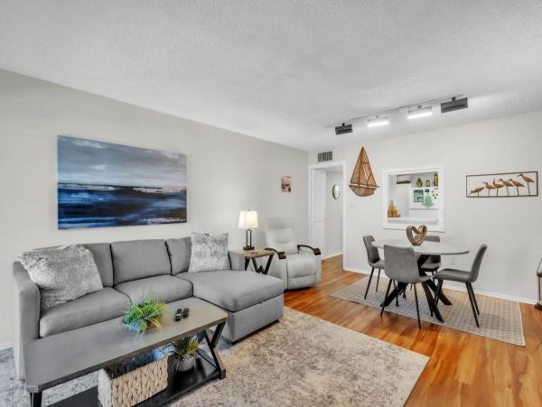 Longboat Key Beachfront Condo - Gulf of Mexico Vacation Rental with Ocean Views