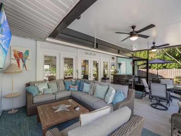 Anna Maria Island Vacation Home Three Bedroom Walk to Beach