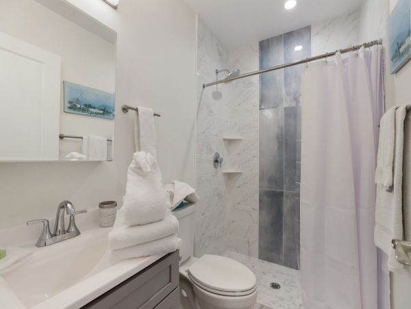 Anna Maria Island Vacation Home Three Bedroom Walk to Beach