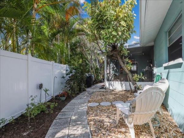 Anna Maria Island Holmes Beach Home 1018330