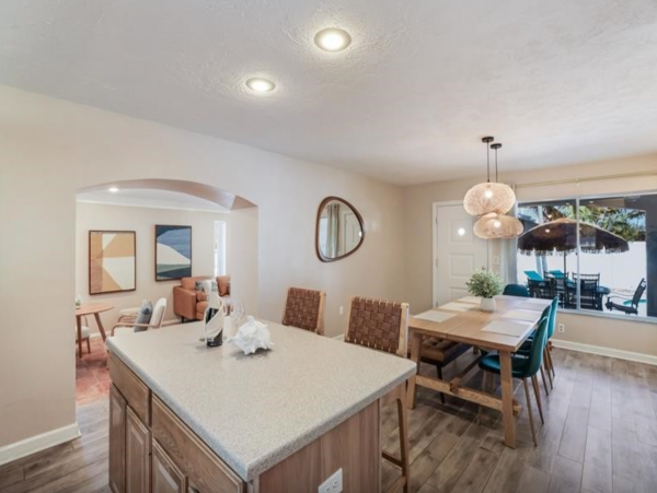 Lovely 3 Bedroom Home Walk to Beach with Private Pool