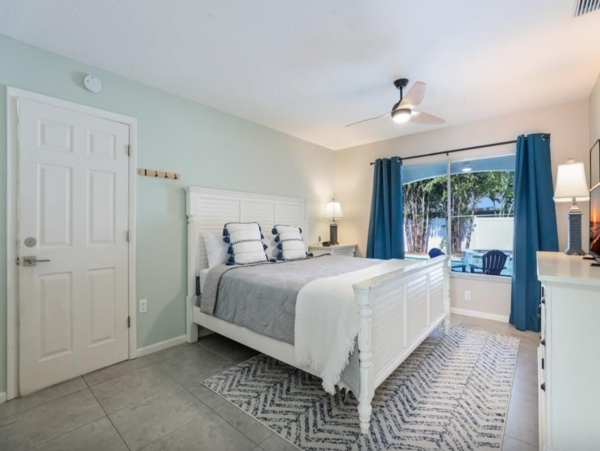 Lovely 3 Bedroom Home Walk to Beach with Private Pool