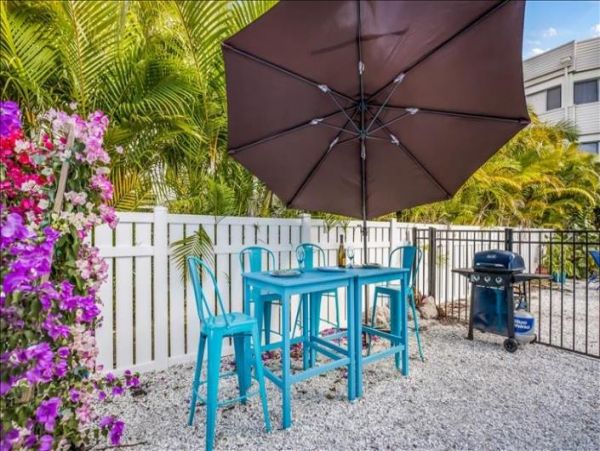 Bradenton Beach Charming Vacation Rental Sleeps 4 Guests