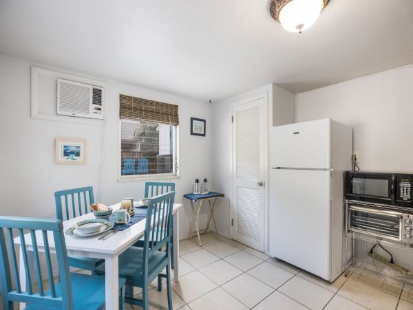 Bradenton Beach Charming Vacation Rental Sleeps 4 Guests