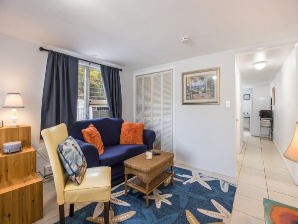 Bradenton Beach Charming Vacation Rental Sleeps 4 Guests