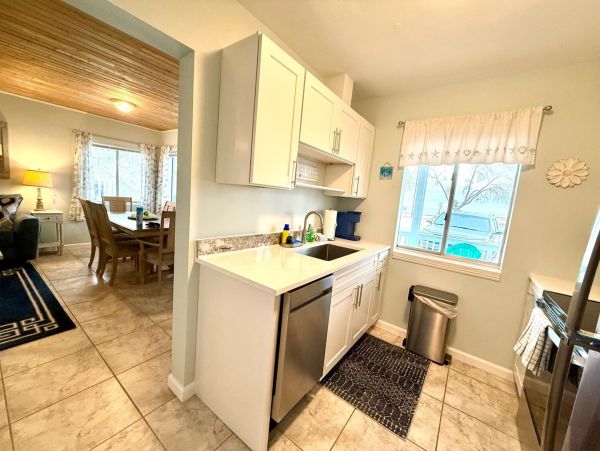 Bayfront Two Bedroom Cottage in Anna Maria
