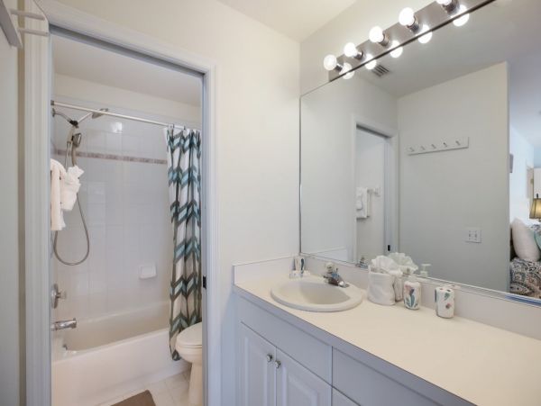 3 Bedroom Holmes Beach Vacation Home Short Walk to Beach