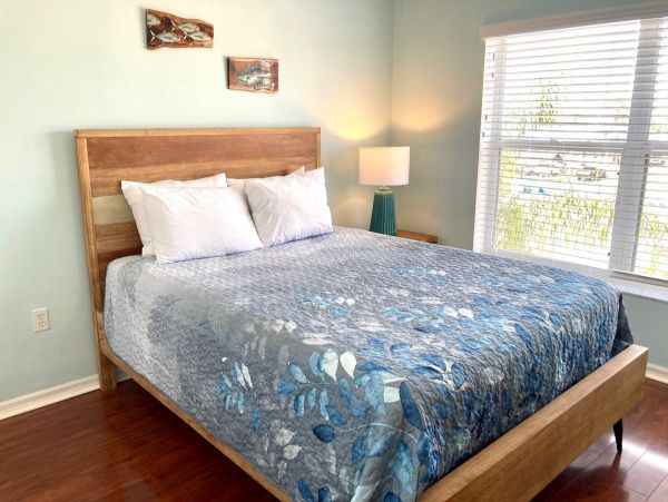 3 Bedroom Holmes Beach Vacation Home Short Walk to Beach