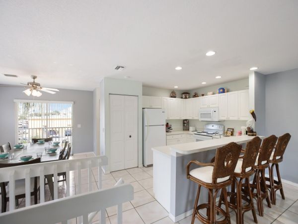 3 Bedroom Holmes Beach Vacation Home Short Walk to Beach