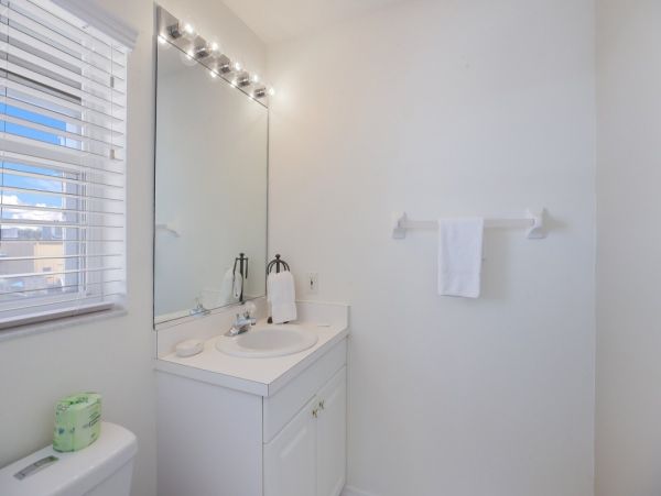 3 Bedroom Holmes Beach Vacation Home Short Walk to Beach