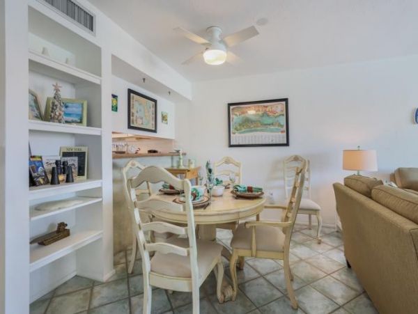 Bradenton Beach One Bedroom Shared Pool