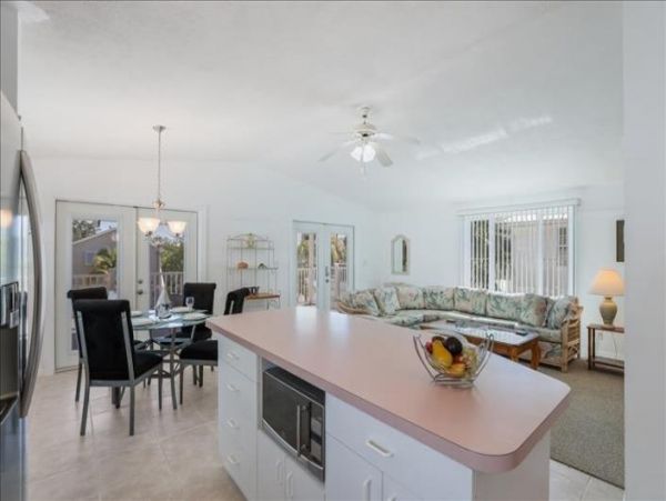 Anna Maria Island Holmes Beach Home 1018336