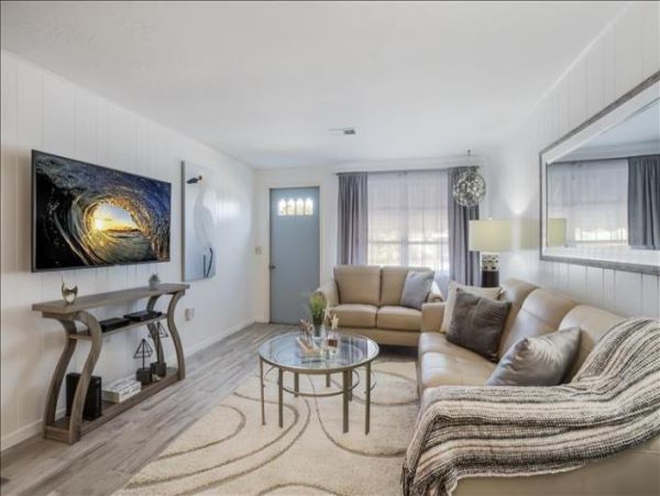 Charming 2 Bedroom Vacation Rental in Holmes Beach