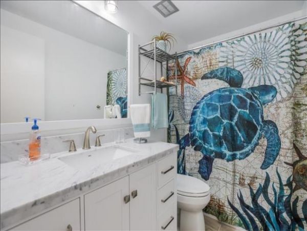 Charming 2 Bedroom Vacation Rental in Holmes Beach