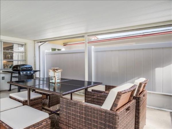 Charming 2 Bedroom Vacation Rental in Holmes Beach