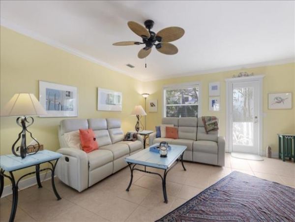 Anna Maria Island Holmes Beach Home 1018340