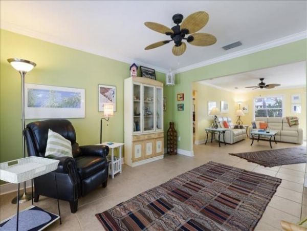 Anna Maria Island Holmes Beach Home 1018340