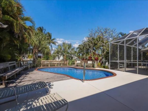 Anna Maria Island Holmes Beach Home 1018340